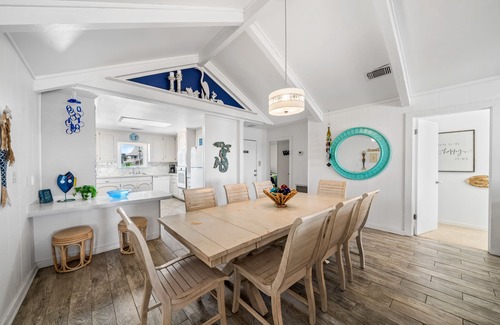 Surf Side Shores House | Gorgeous 4 Bdrm Gulf Front home just steps from the Gulf