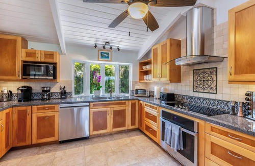 Princeville House | Gorgeous 5-Bed, 4-Bath Luxury Home in Princeville Near Hanalei Bay & NaPali!