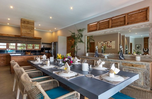 Babakan Villa | Gorgeous 5BR Villa, Canggu - 7Min Drive To Splash Waterpark Bali! W/Pool!