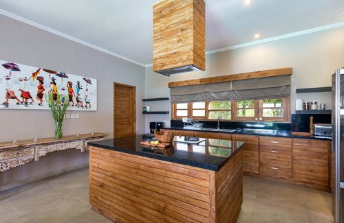 Babakan Villa | Gorgeous 5BR Villa, Canggu - 7Min Drive To Splash Waterpark Bali! W/Pool!