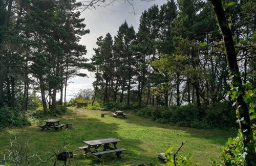 Otter Rock House | Gorgeous A-Frame by the Beach in Otter Rock, Oregon