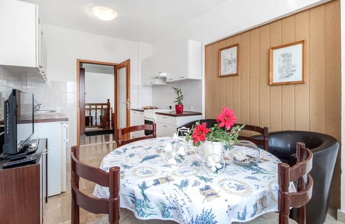 Novi Vinodolski Apartment | Gorgeous apartment in Novi Vinodolski