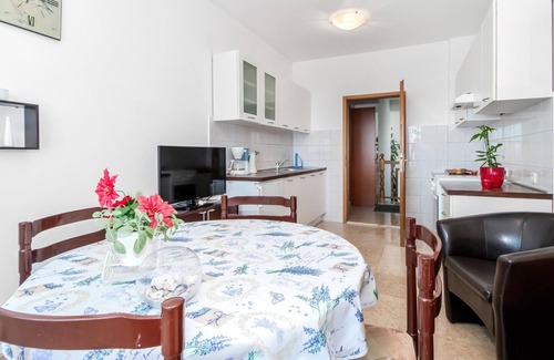 Novi Vinodolski Apartment | Gorgeous apartment in Novi Vinodolski