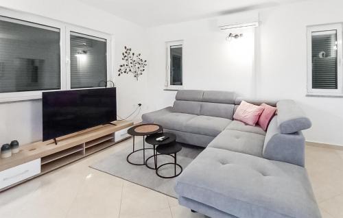 Barbat na Rabu Apartment | Gorgeous Apartment In Barbat With Wi-Fi