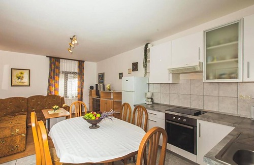 Suha Punta Apartment | Gorgeous apartment in Kampor with sauna