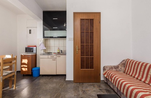 Vratarusa Apartment | Gorgeous apartment in Senj with kitchen