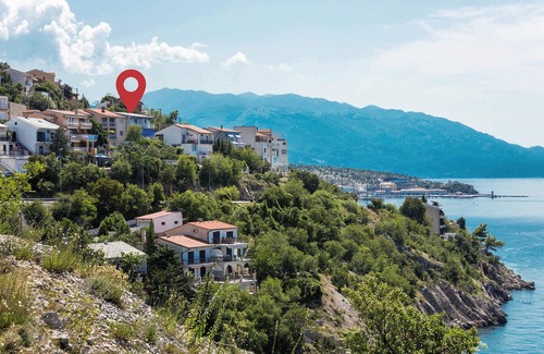 Vratarusa Apartment | Gorgeous apartment in Senj with kitchen