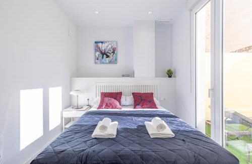 La Petxina Apartment | Gorgeous Apt with a Large Private Terrace