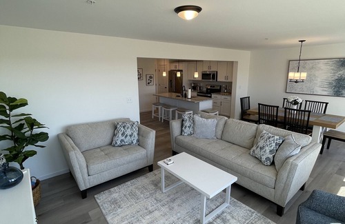 State College House | Gorgeous Brand New End Unit Townhouse, State College, PA minutes to Penn State!