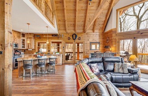 Dahlonega Cabin | Gorgeous cabin with indoor & outdoor fireplaces, huge deck, & hot tub