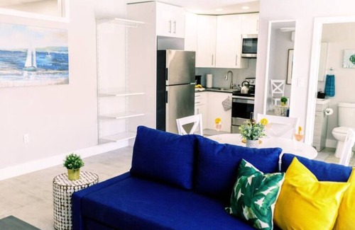 Lauderdale Harbours Apartment | Gorgeous & Comfy 1 BD APT Pool-Parking-Kitchen