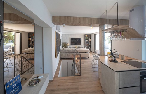 Cove Murtar Villa | Gorgeous Croatian Villa | Villa Hana | 3 Bedrooms | Heated Pool | Mooring