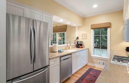 Harbor Springs House | Gorgeous DOWNTOWN Home - Very comfortable, nicely furnished, with garage