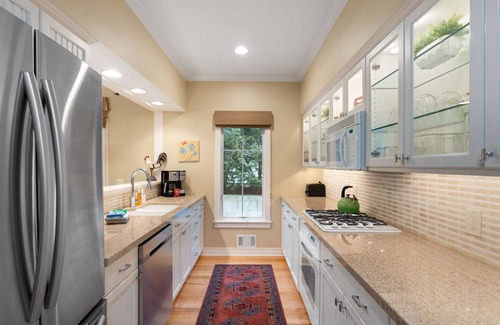 Harbor Springs House | Gorgeous DOWNTOWN Home - Very comfortable, nicely furnished, with garage