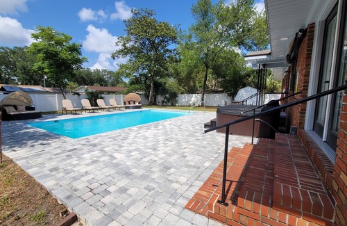 Arlington House | Gorgeous Florida Pool and Spa Home
