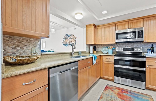 Indian Rocks Beach Condo | Gorgeous GULF FRONT, 3BR/2BA - Water Views From Every Room- NO HURRICANE DAMAGE