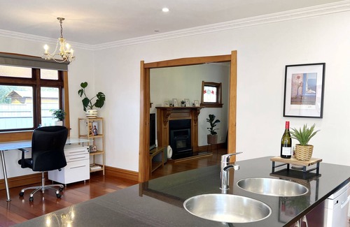 Waterloo House | Gorgeous Home, Free Parking, Netflix, Fibre Wi-fi
