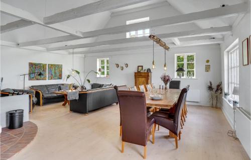 Bogense House | Gorgeous Home In Bogense With Wifi