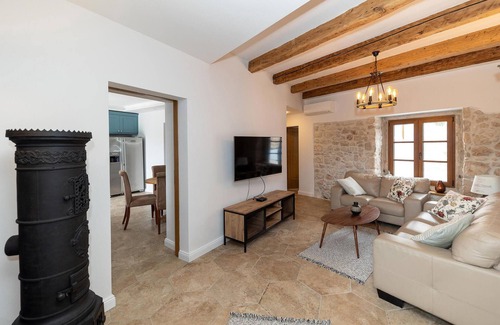 Bribir House | Gorgeous home in Bribir with WiFi