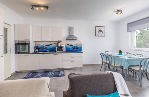 Cerovlje House | Gorgeous home in Cerovlje with kitchen