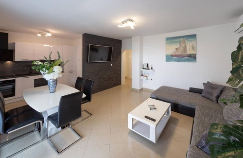 Ribarica House | Gorgeous home in Cesarica