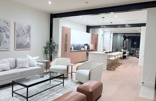 SouthPark House | Gorgeous Home in Charlotte #102