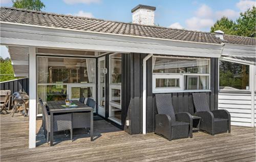 Skodshoved House | Gorgeous Home In Knebel With Sauna