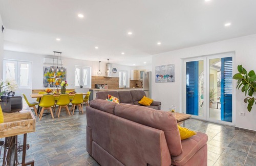 Kras House | Gorgeous home in Dobrinj