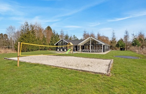 Fjellerup House | Gorgeous home in Glesborg with sauna