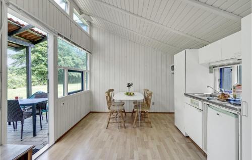 Hampen House | Gorgeous Home In Hampen With Wifi