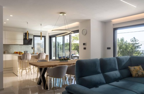 Kostrena House | Gorgeous home in Kostrena