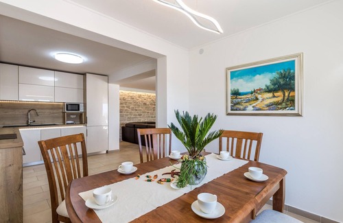 Lopar House | Gorgeous home in Lopar