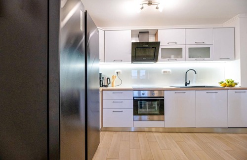 Velim House | Gorgeous home in Nadin with WiFi