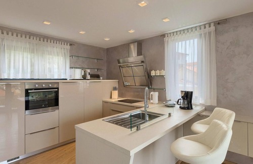 Pjescana Uvala House | Gorgeous home in Pula