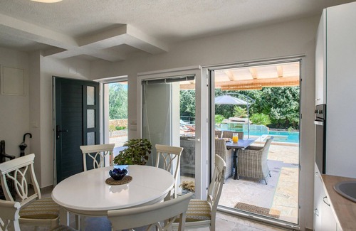 Sutomiscica House | Gorgeous home in Ugljan