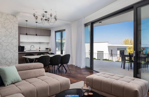 Zidarici House | Gorgeous home in Zidarici with kitchen