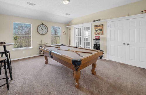 Barker House | Gorgeous Home with sparkling pool/ Spa & Pool Table!