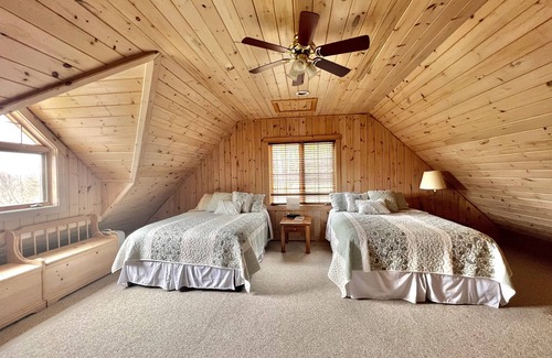 Glenville Cabin | Gorgeous Lake View Lodge with Private Dock