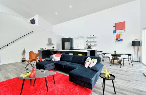Wayzata House | GORGEOUS MODERN HOUSE VERY STYLED FEW BLOCKS FROM FAMOUS DOWNTOWN OF WAYZATA
