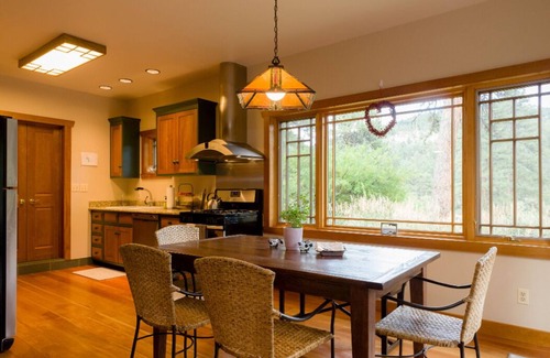 Morrison House | Gorgeous Mountain Retreat near Red Rocks!
