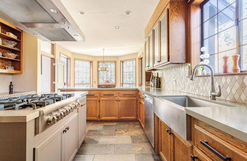 Angwin Villa | Gorgeous Napa estate 15 mins to St Helena surrounded by vineyards. Permit 138485