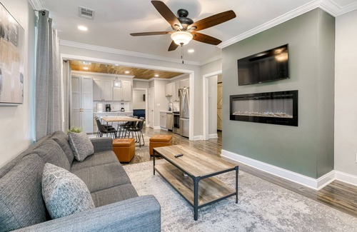 Washington Park House | Gorgeous new home minutes away from downtown ATL