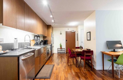 Mount Pleasant Apartment | Gorgeous & Relaxing ~ 5*Location ~ Workspace ~ Gym