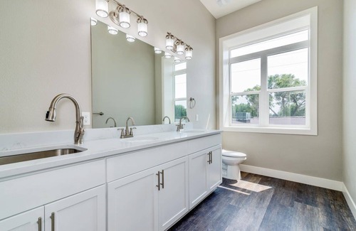 Sterling Apartment | Gorgeous Remodeled Studios!