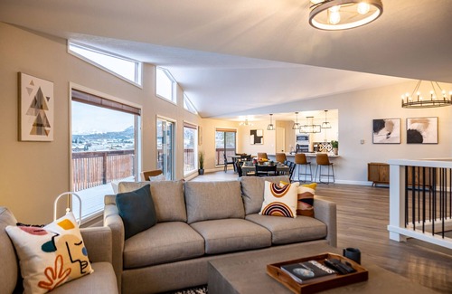 Glenwood Springs House | Gorgeous Retreat with Mountain Views, Open Living, Bunk Room, Game Room, Hot Tub