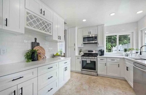 Crest Villa | Gorgeous retreat with salt water pool & spa. Mid term welcome!