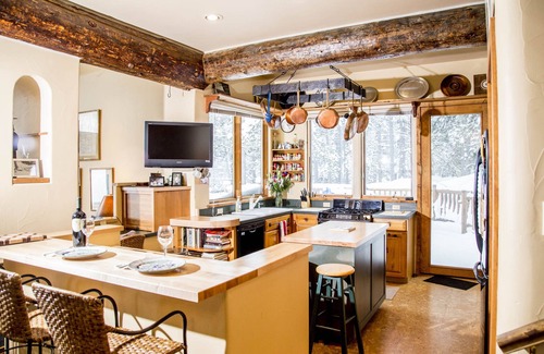 Crested Butte House | Gorgeous setting! Hot Tub, Close to town with private Lake