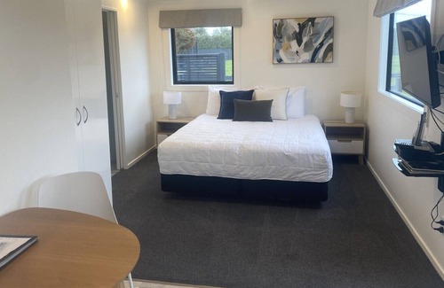 Havelock North Apartment | Gorgeous Studio Unit in rural setting