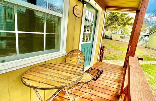 Dripping Springs Cabin | Gorgeous Texas Hill Country Rental near Austin for a Relaxing Getaway in Texas