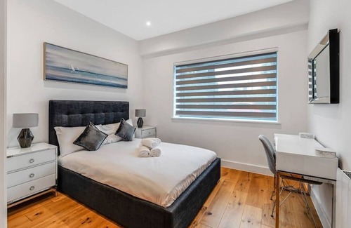 Henley Apartment | Gorgeous Two-Bed in Lovely Henley *BRAND-NEW*